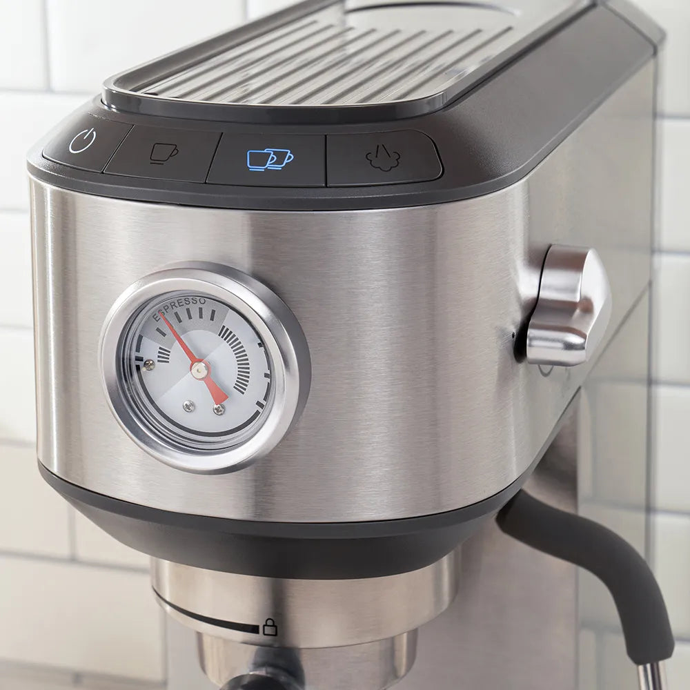 Kit Cafeteira Espresso Compacta e Moedor de Café Elétrico Oster